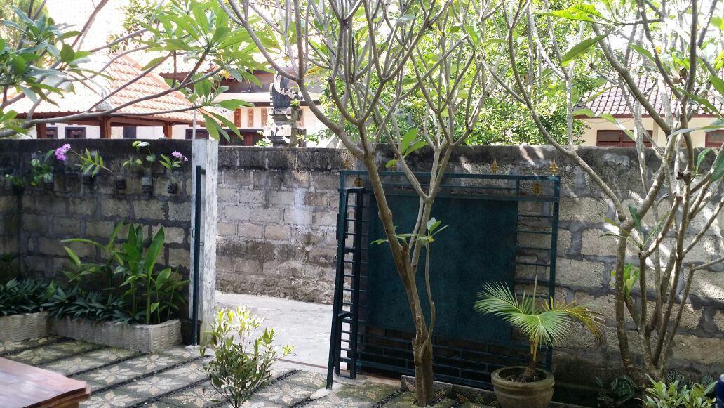 Kuwera Homestay Batununggul Buitenkant foto